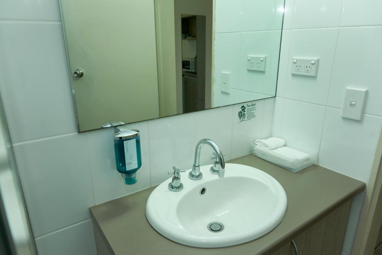 Ashwood Motel Госфорд Екстериор снимка